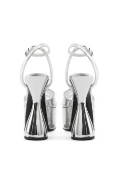 Curvy Heel